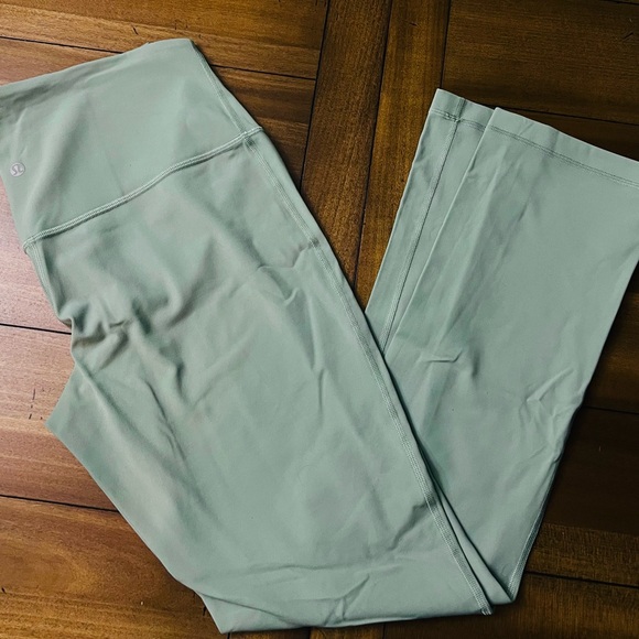 Lululemon align high waisted mini flare pant (discontinued) - Picture 3 of 4